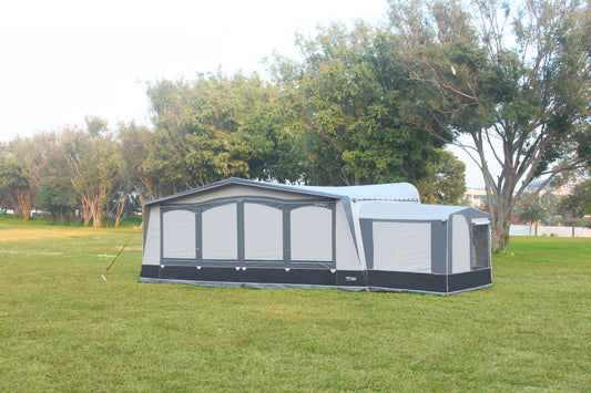 Tall Annex with Blinds